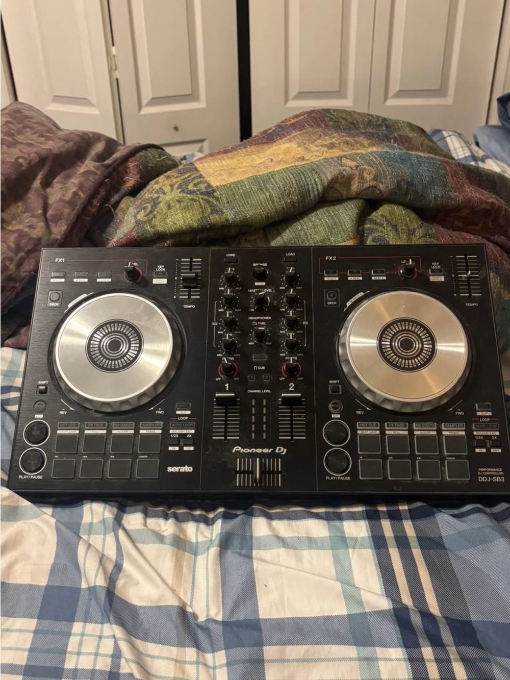 PIONEER Black and Silver DDJ-Style Portable DJ Controller
